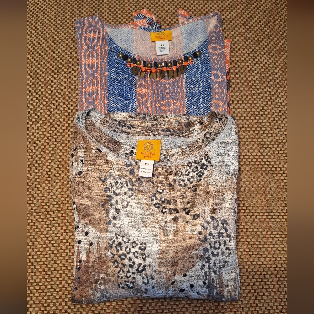 2 Ruby Rd. Scoopneck Tops - 1 Orange & Blue 1 Gray & Brown